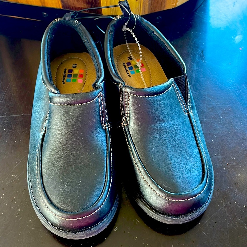 Classy black little boy size 10 dress shoes from heathtex- never worn- new